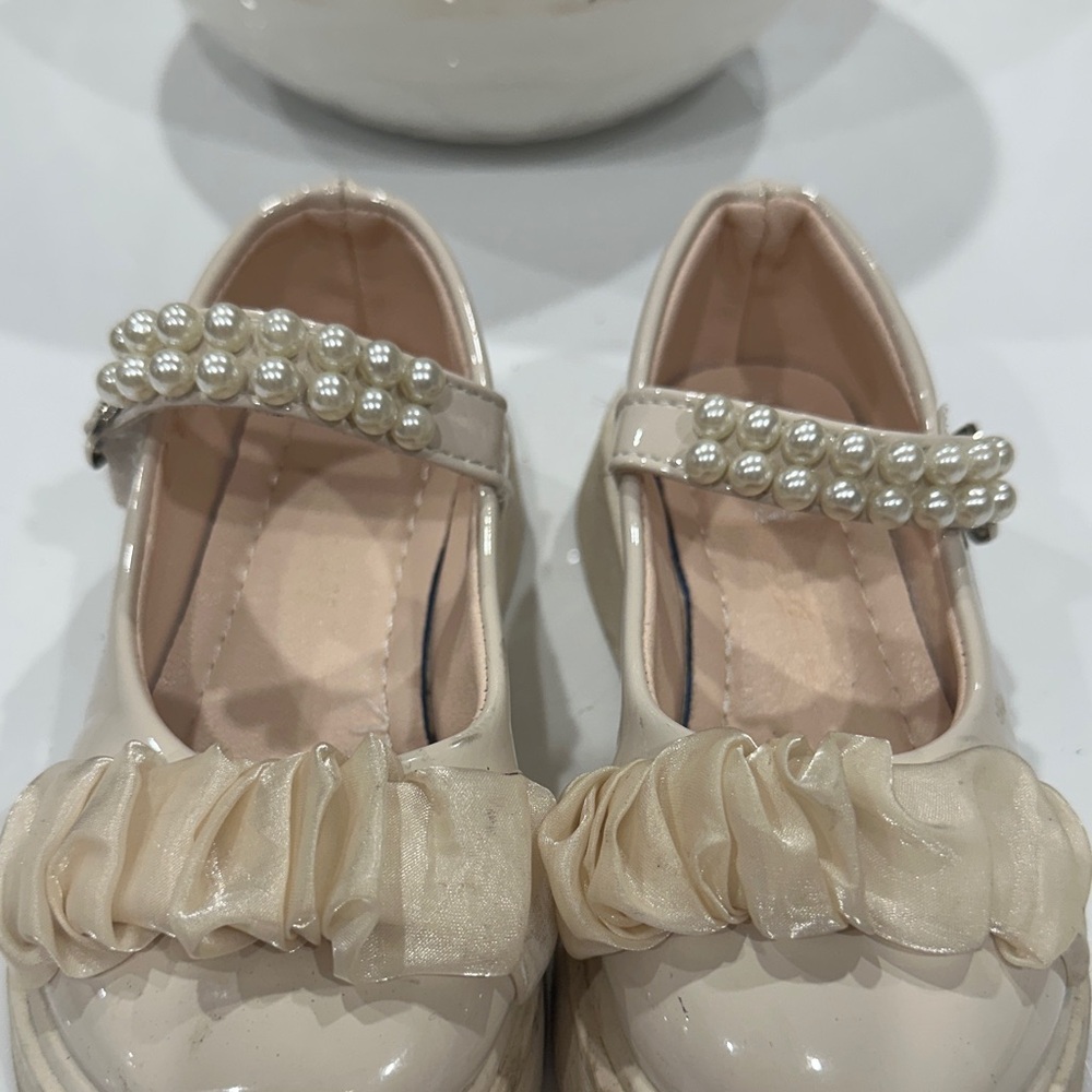 Fashion Bug Cream Pearl-Embellished Flats